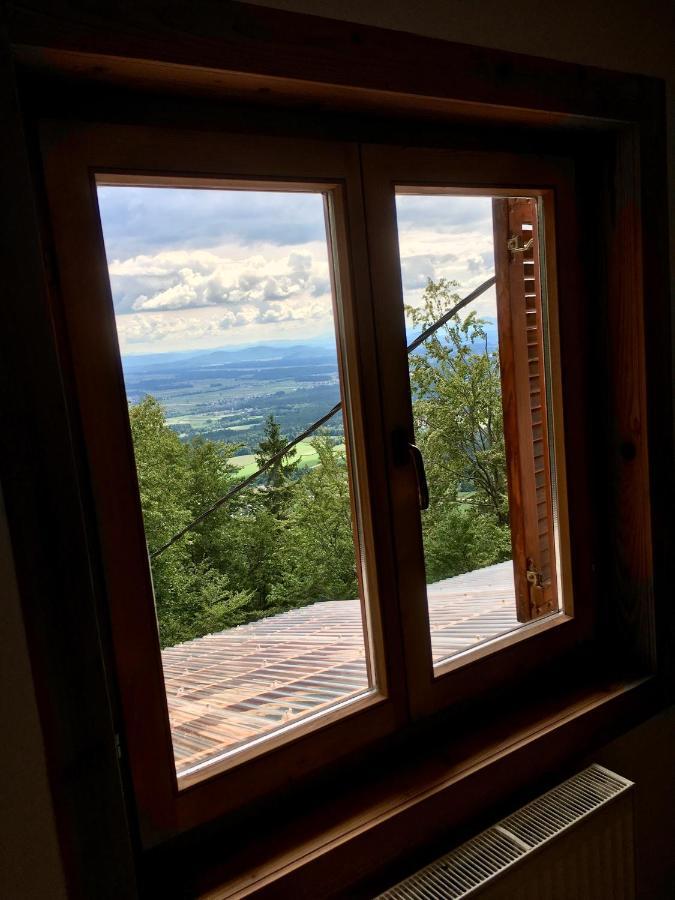 Lodge Dom Na Lovrencu Baselj Bagian luar foto
